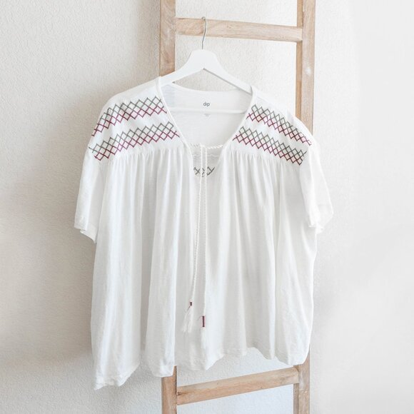 Dip Women’s Size XL White 100% Cotton Embroidered Peasant Top Boho Blouse - Picture 1 of 6